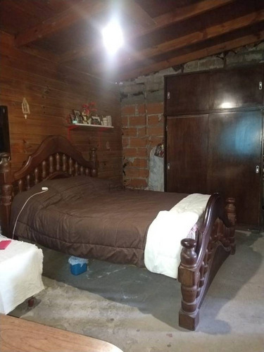 Imagen 15 de 19 de 7 Bis Entre 471 Y 472 - Lote Con Casa A Reciclar En Venta - Savoia, City Bell