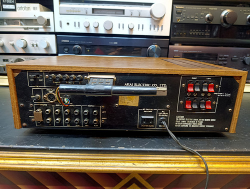 Precioso Sintoamplificador Akai Aa-1030 Japan Hbaudio Cedro