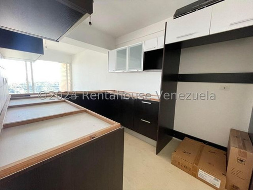Apartamento De 3 Niveles, A Estrenar El Obra Gris, En Venta En Terrazas De Alto Hatillo, 25-3372