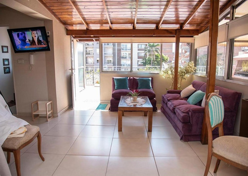 Imagen 2 de 23 de Departamento En 2 Plantas - 4 Ambientes - Impecable - Castel