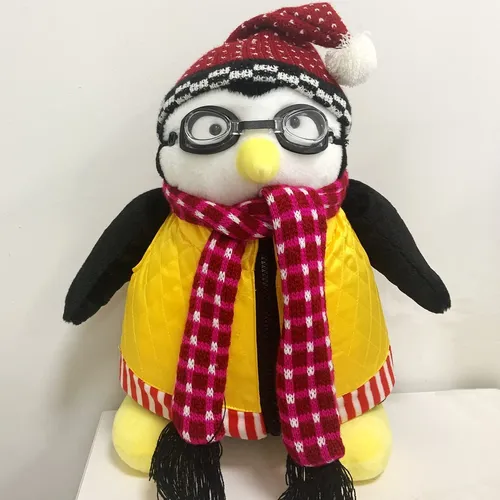 Pinguino de joey friends new arrivals