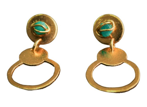 Aretes Kreis Mujer Enchape Oro 24k Con Esmeralda En Bruto