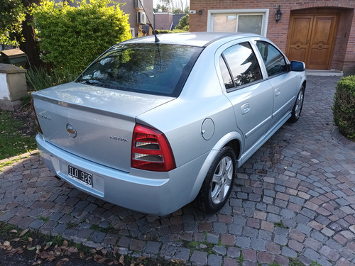 Chevrolet Astra 2.0 Gl