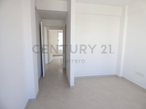 Imagen 21 de 30 de Impecable Tres Ambientes Con Dos Dormitorios En Suite Y Toilette A Estrenar