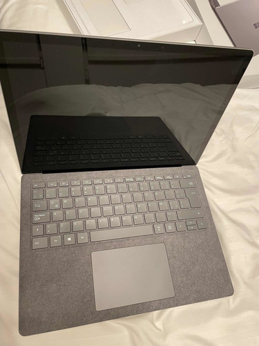 Microsoft Surface Laptop (Usado)