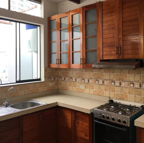 Imagen 4 de 14 de Departamento Lindo Y Amplio En Corpac. San Isidro.