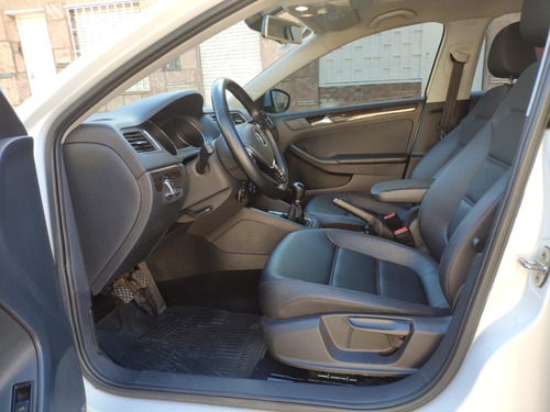 Vento 2.5 Luxury Mt 2015. Gnc 5ta !!