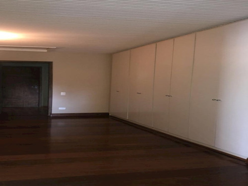 Imagem 7 de 30 de Chacara Cond. Jd. Mediterrâneo - 4 Suites, Reformada! - 1786