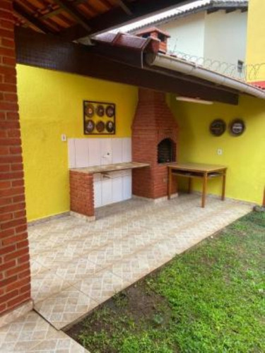 Imagem 3 de 15 de Casa No Bairro Corumbá, Em Itanhaém, Litoral Sul De São Paulo, Localizado Lado Praia. Imóvel Com 252 M² De Área Total, Sendo 115,80 M² De Área Construída. Possui Churrasqueira.