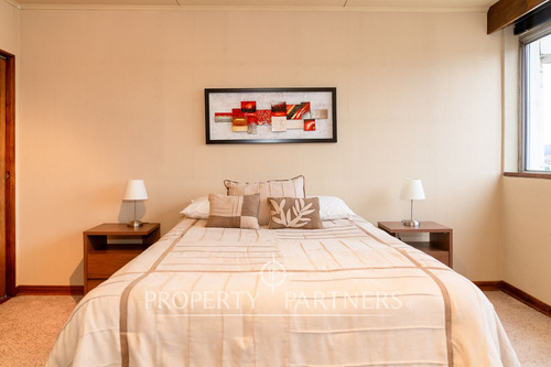Elegante Duplex Con Hermosa Vista Al Estrecho Amob...