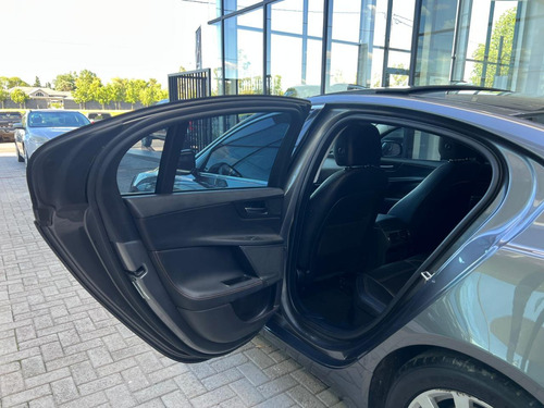 Jaguar Xe 25t 2019