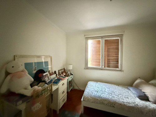 Estilo Francés I Un Piso I Las Ñipas I Amplia Y Muy Sólida