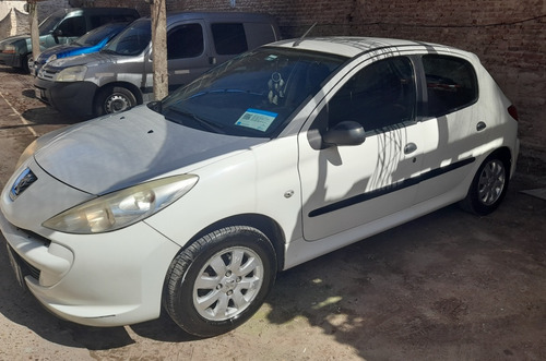 Peugeot 207 1.4 Active 75cv