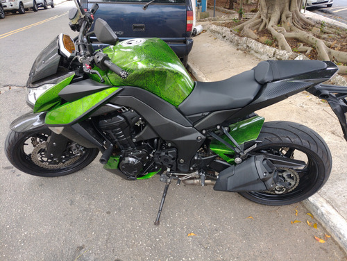 Pintura Personalizada Verde Marmorizado. Manutenção Em Dia