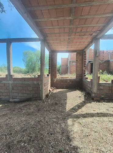 Terreno 1541 M2 Con Hotel En Construcción 582 M2