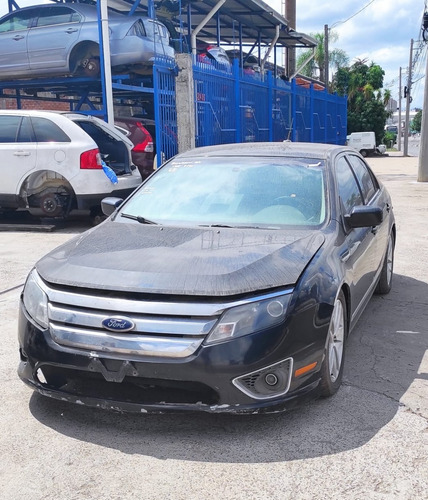 Imagem 2 de 5 de Sucata Ford Fusion 2011 Para Retirada De Peças