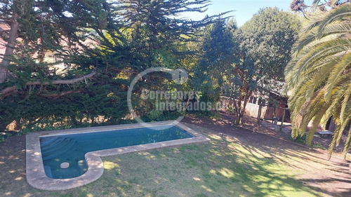 Excelente Casa En Venta De 5 Dormitorios En Santo Domingo
