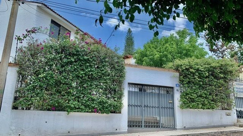 Casa Dalia , Colinas Del Parque(en Esta Casa, Solo Faltas Tu!!)