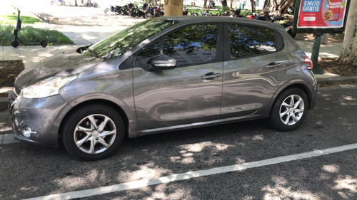 Peugeot 208 1.5 Allure Touchscreen 2013