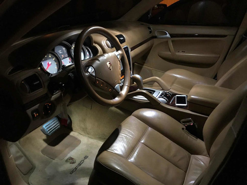 Porsche Cayenne Turbo 4.5 V8 455hp