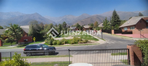 Casa 6d 4b - 307 M2 - Sector Las Pircas Peñalolén