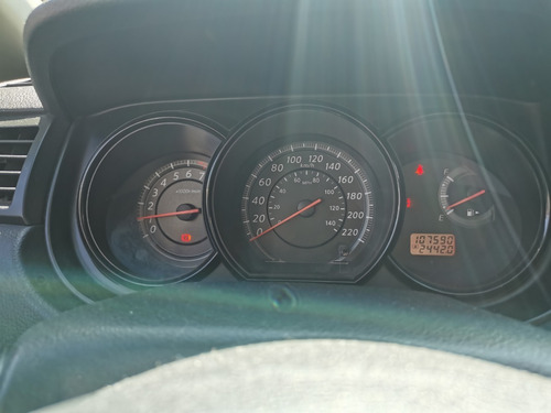 Imagen 2 de 12 de Nissan Tiida Sense 1463
