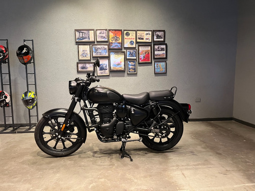 Royal Enfield Classic 350 Stealth Black