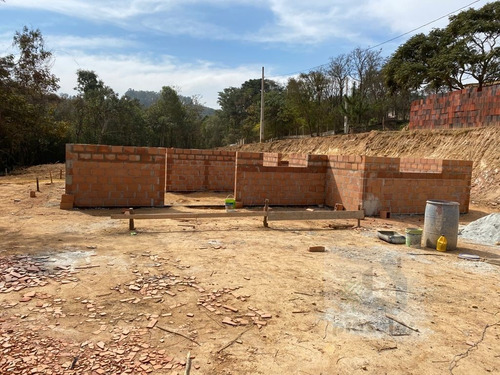 Imagem 2 de 14 de ***chácara Com 03 Dormitórios Em Mairinque***