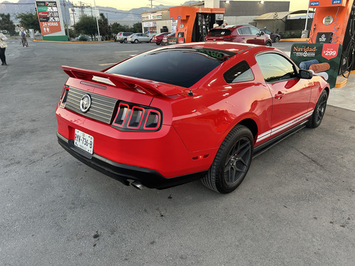 Ford Mustang Lujo V6 Mt