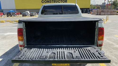 Imagen 18 de 25 de Toyota Hilux 4x4