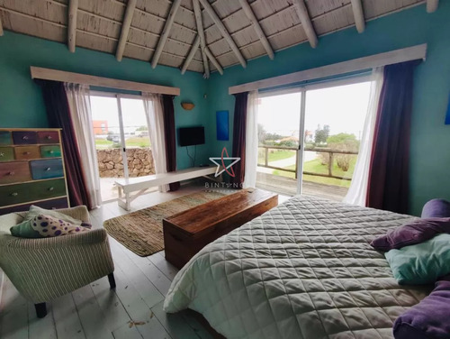 Espectacular Casa En Montoya A Metros Del Mar, Amplia, Cómoda, Segura!