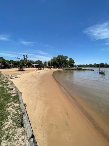 Impresionante Complejo Náutico Con Amplia Playa, Varias Cabañas, Casa Y Dormis!