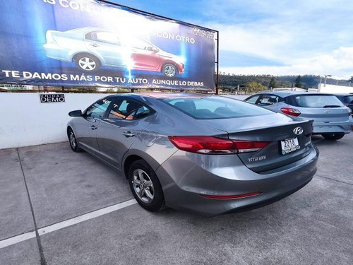 Imagen 6 de 10 de Hyundai Elantra Sedan 4p Gls L4/2.0 Aut