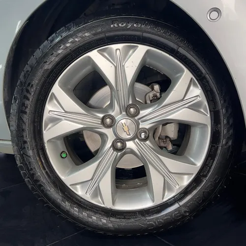 Chevrolet Onix 1.0T Premier Sedan At