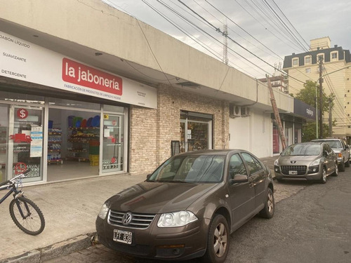 Imagen 3 de 10 de Local En Alquiler Campana Centro