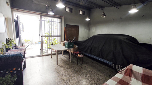 Casa De 4 Ambientes A Un Super Precio En Tablada