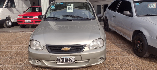 Imagen 5 de 12 de Chevrolet Classic 2010 1.4 Ls Pack