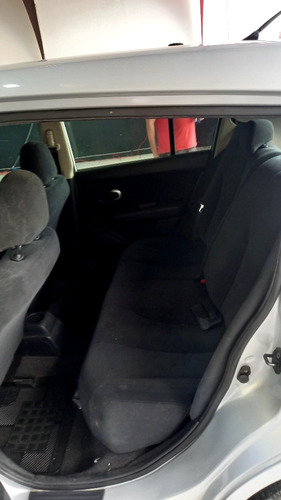 Imagem 6 de 8 de Nissan Tiida 2011 1.8 S Flex 5p