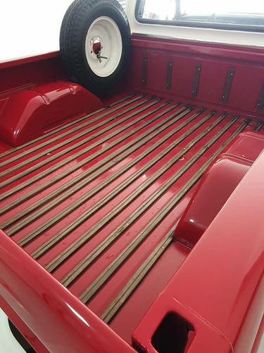 Ford F100 V8