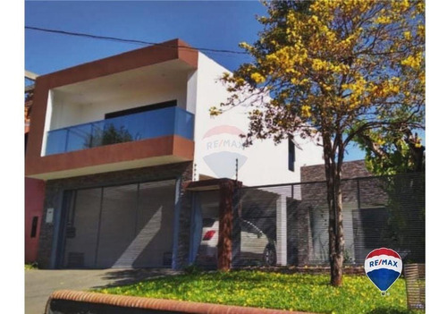 Imagen 2 de 14 de Vendo Casa En El Barrio San Francisco De Cambyreta, A Pasos Del Centro De Encarnación
