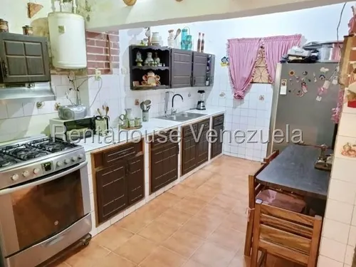 Casa En Venta Avila Es25-8442