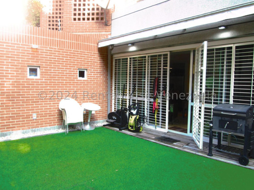 Ss: Vende Apartamento 24-15579 En Las Mercedes De 157 M2