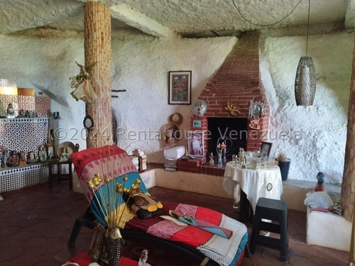 Ana Torres. Casa En Venta 2417736 En Sabaneta