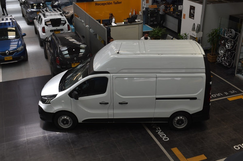 Imagen 7 de 15 de Renault Trafic Techo Alto Carga Euro 5