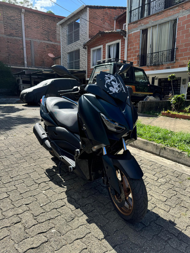 Yamaha Xmax 2023