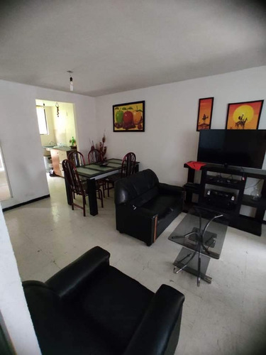 Imagen 3 de 14 de Excelente Casa Duplex En Privada Hacienda Margarita