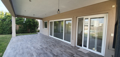 Imagen 4 de 30 de Casa En Venta Ubicado En San Rafael, Villanueva, Tigre