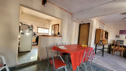 Casa A Refaccionar En Venta