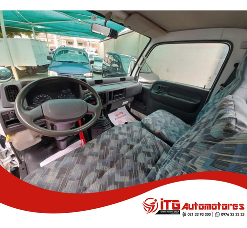 Imagen 4 de 8 de Nissan Atlas 2000