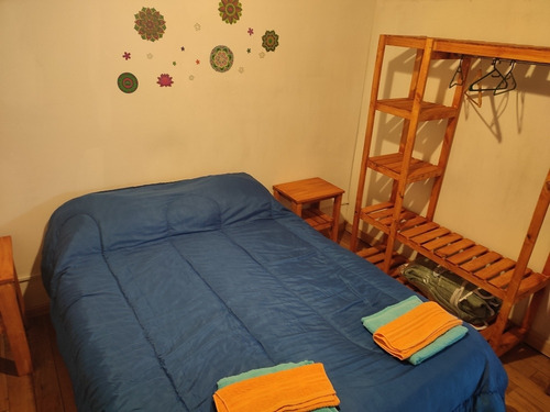 Imagen 8 de 20 de Departamentos Uso Temporarios Para 1 O 2 Personas De 1 A 3 Meses. Equipados. Planta Baja Y 1er Piso Pleno Centro, Muy Luminosos, Jardin, Parrillas